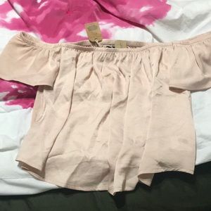 NEVER WORN! American Eagle pink off the shoulder